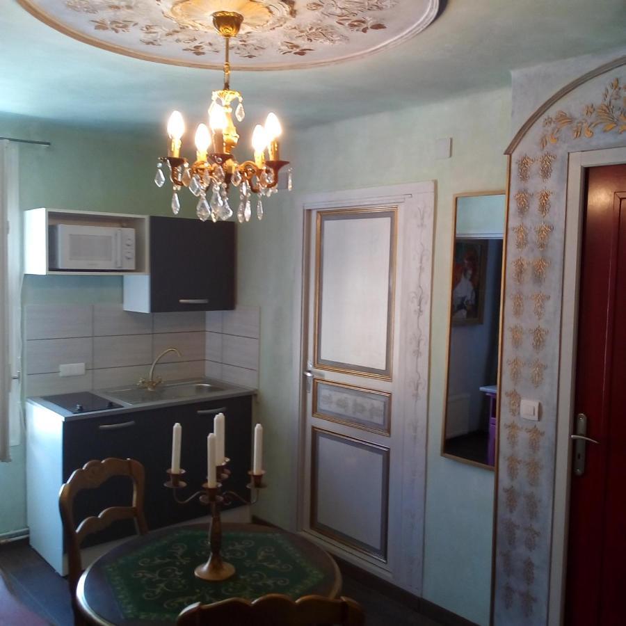 Appartement De Ville Medievale Vinca ภายนอก รูปภาพ