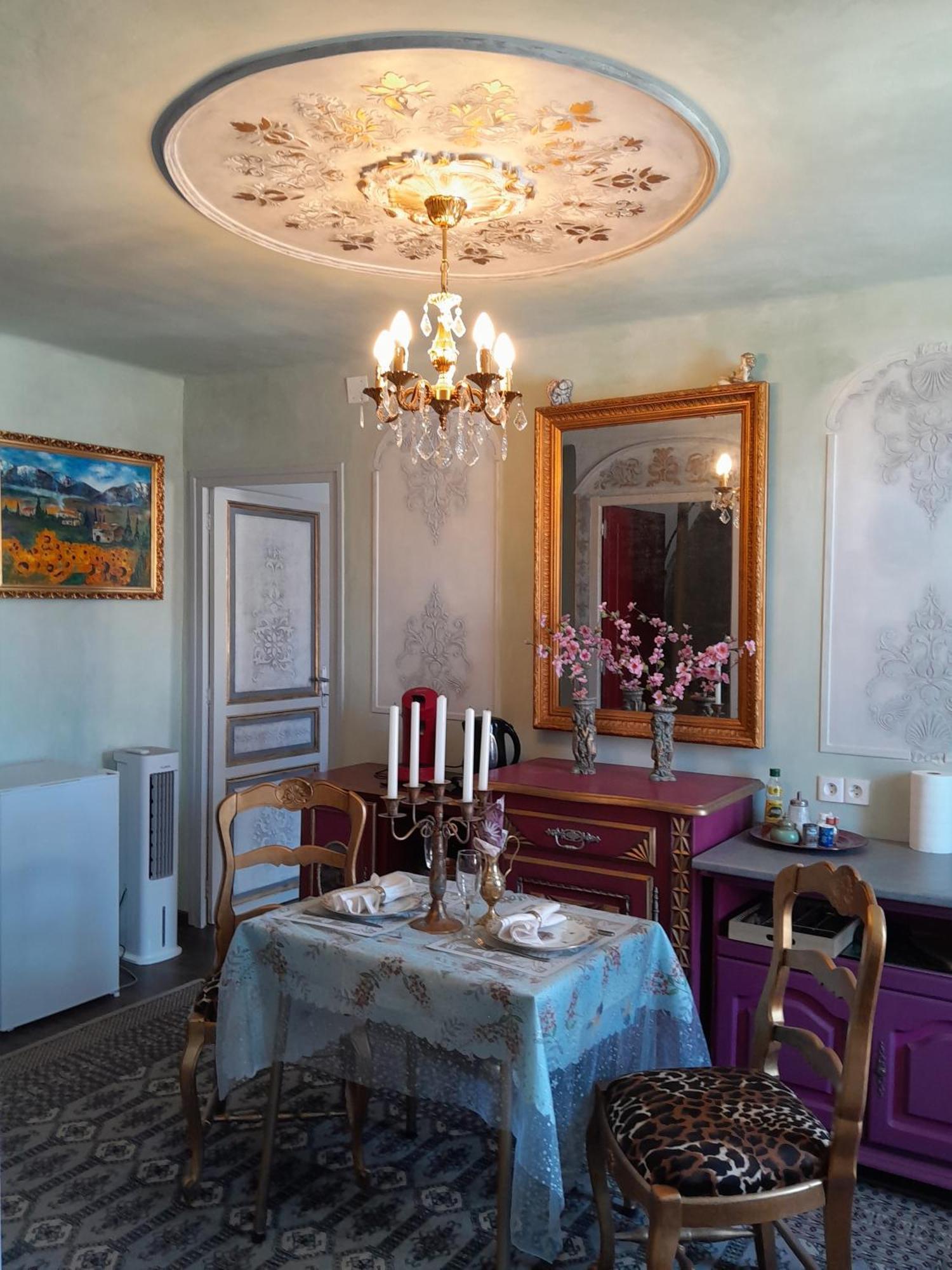 Appartement De Ville Medievale Vinca ภายนอก รูปภาพ