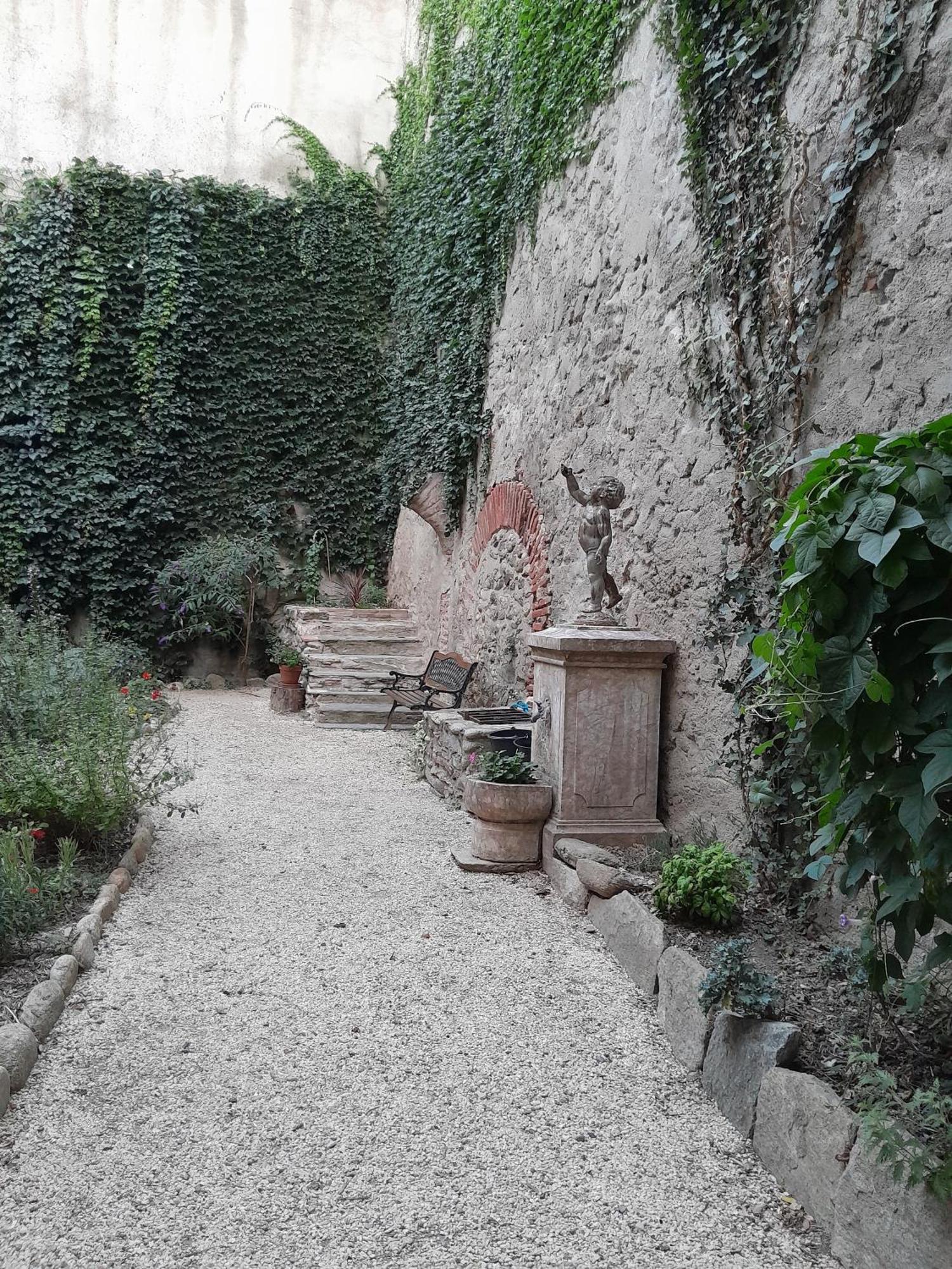 Appartement De Ville Medievale Vinca ภายนอก รูปภาพ